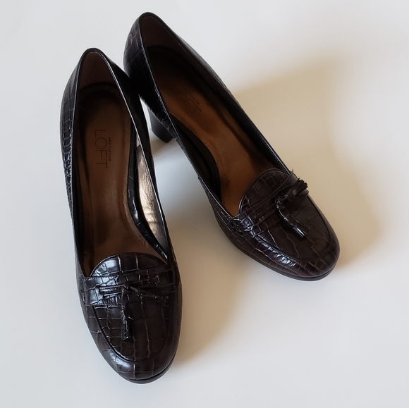 NEW! ANN TAYLOR LOFT BROWN SNAKESKIN HEELS - Picture 9 of 9